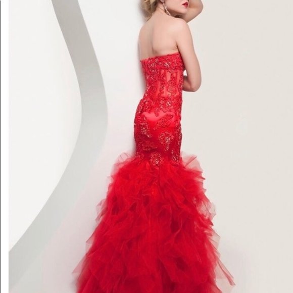 Jasz Couture Designer Gown - Picture 2 of 6